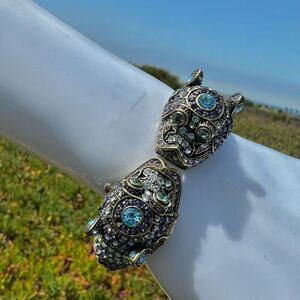 Heidi Daus “Glittering Guardian Fu Dog” ➕ Hidden Watch Statement Bracelet